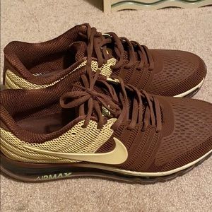 New without box Size 13 runs small